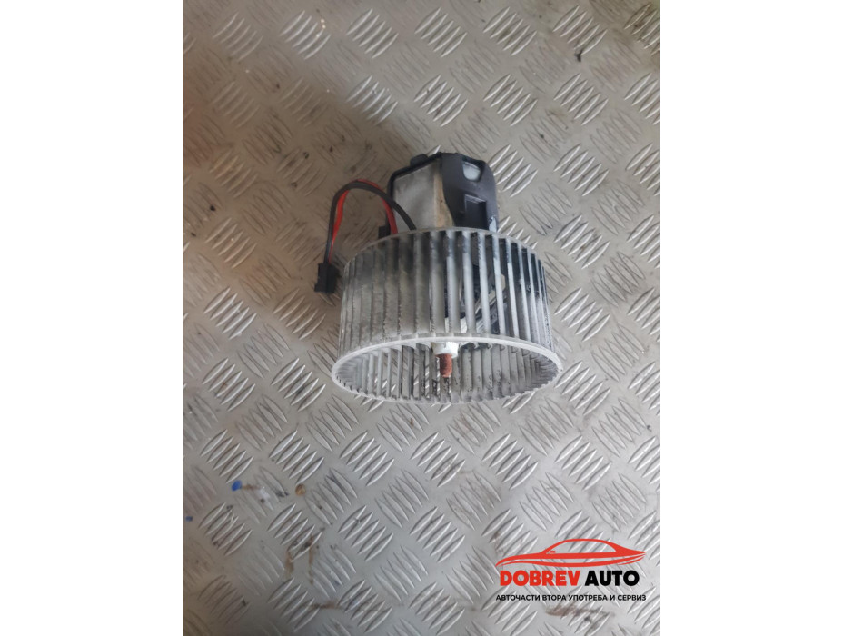 Моторче парно (десен волан) за BMW F10 520d Sedan Моторче парно (десен волан) за BMW F10 520d Sedan