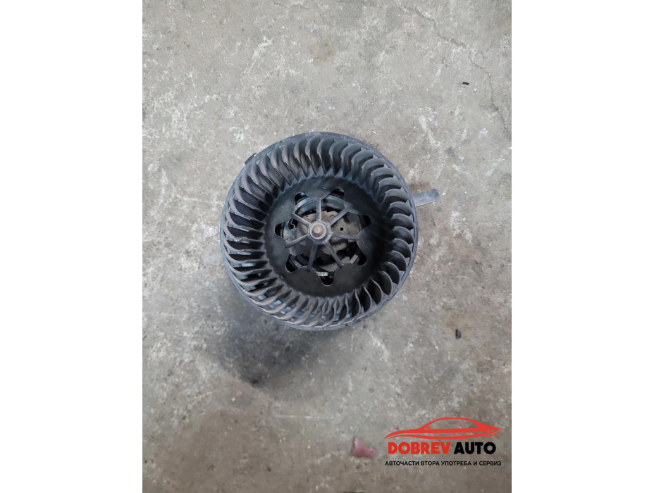 Моторче парно за VW Touran 1T