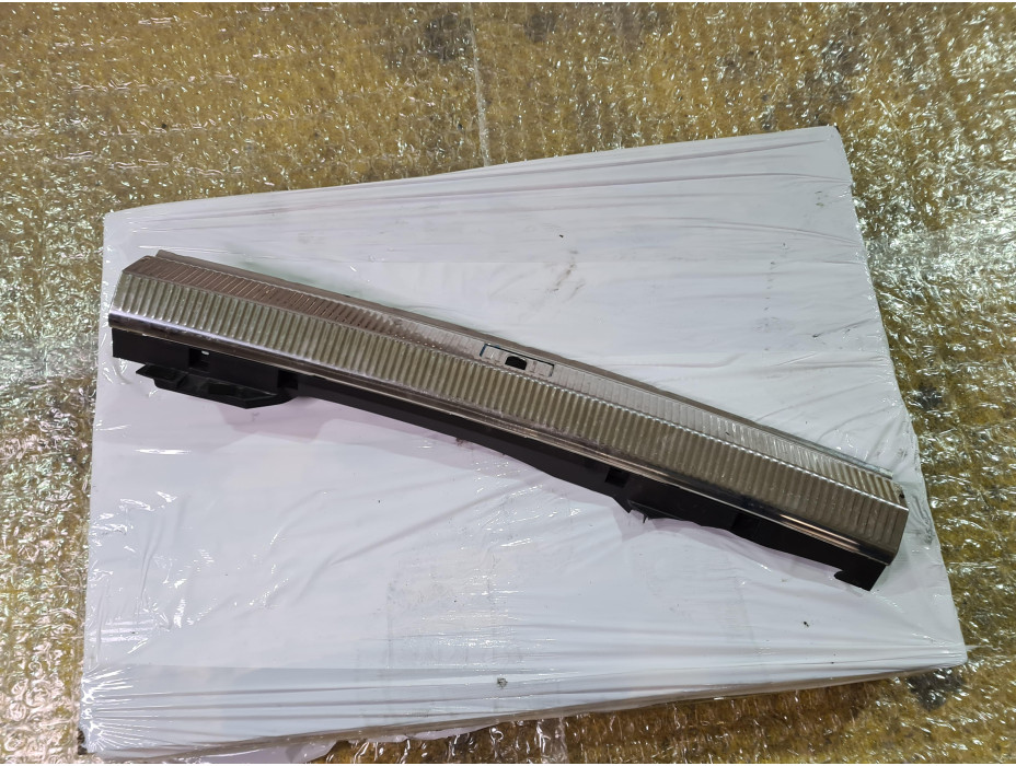 Никел кора за багажник за Ауди А4 Б8 / Audi A4 B8 2.0 TDI комби.