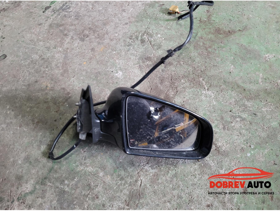 Огледало (дясно) за Audi A4 B7