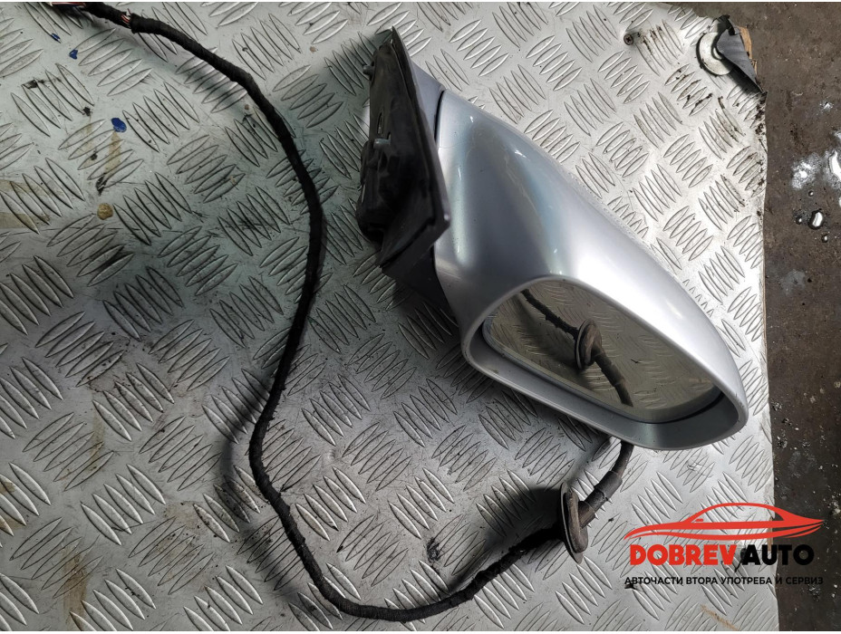 Огледало (предно дясно) за Audi A8 D3 4.2 FSI