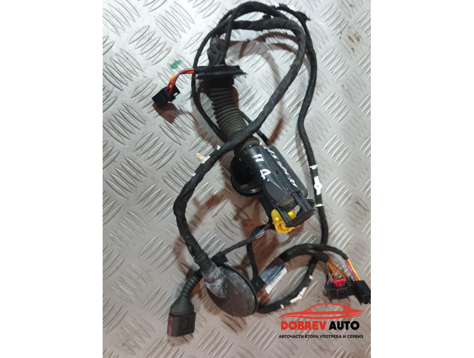 Окабеляване врата (предна дясна) за Audi A5 8T 2.0 TDI Sportback десен волан