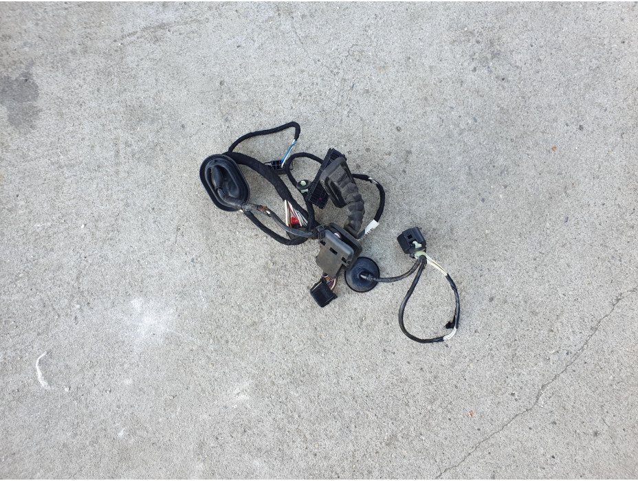 Окабеляване за задна дясна врата за VW Passat B7 Окабеляване за задна дясна врата за VW Passat B7