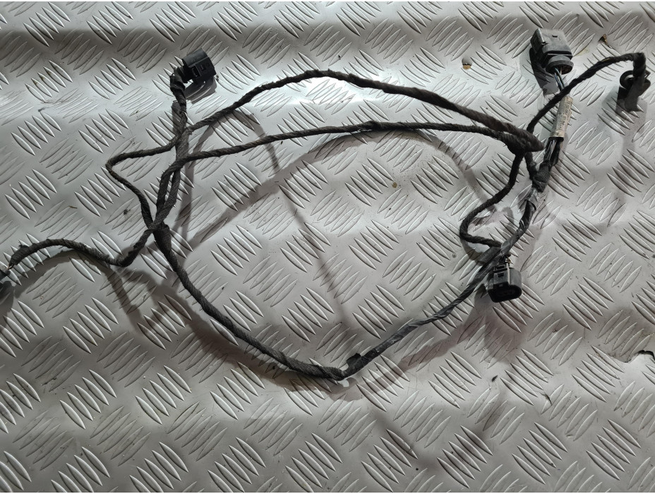 Окабеляване за предна броня за Audi A6 C6 3.2 FSI Quattro Окабеляване за предна броня за Audi A6 C6 3.2 FSI Quattro