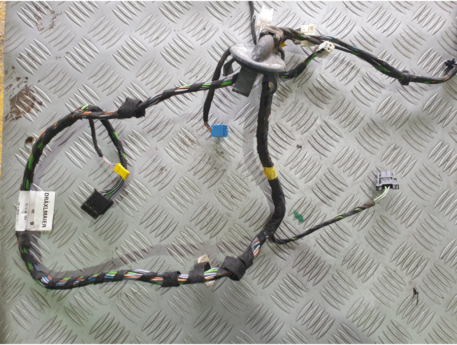 Окабеляване за предна дясна врата за Mercedes S350 CDI W221 Long Окабеляване за предна дясна врата за Mercedes S350 CDI W221 Long