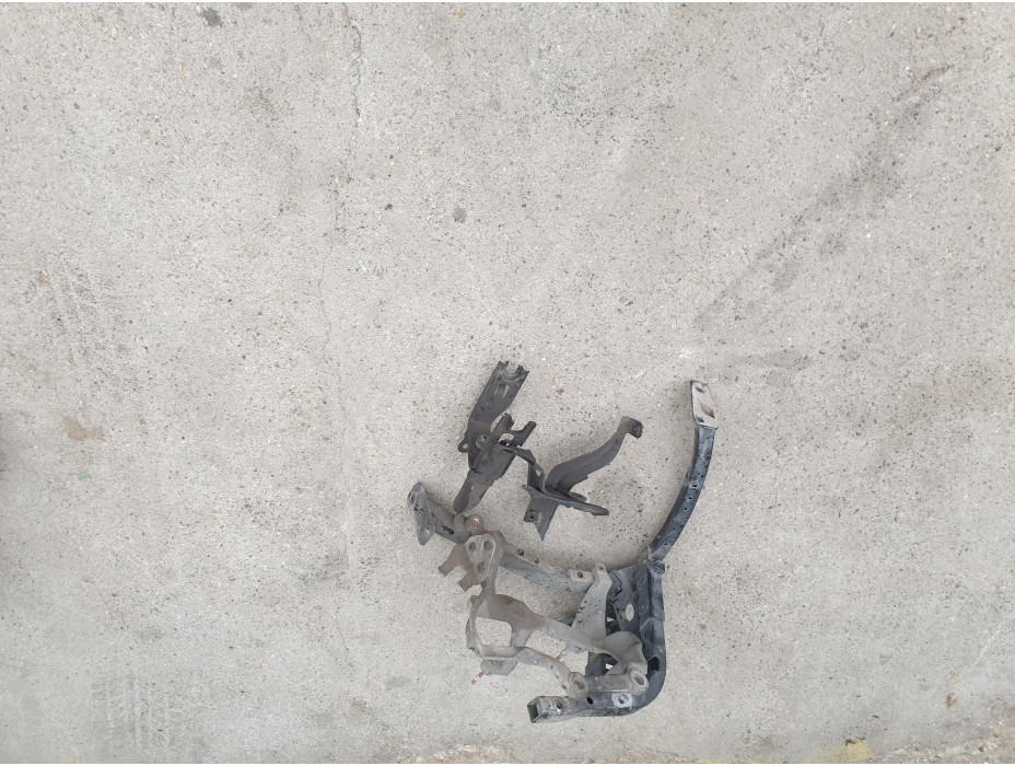 Основа за преден ляв калник за Ауди А8 Д3 / Audi A8 D3