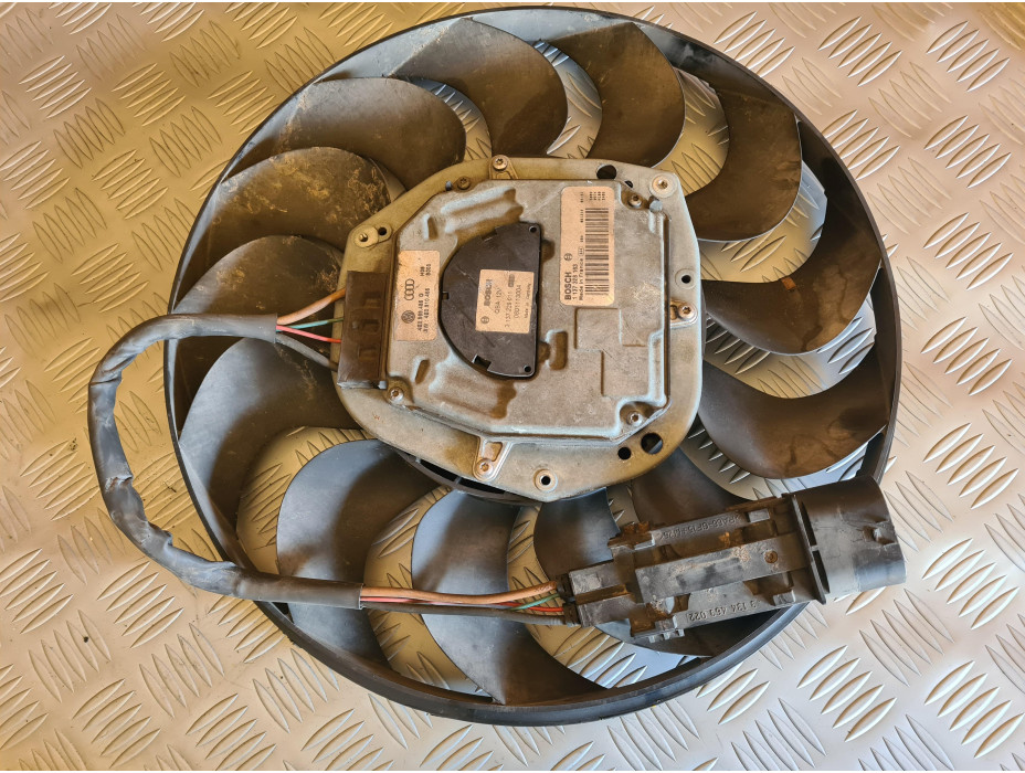 Охладителна перка за Audi A8 D3 4.2i