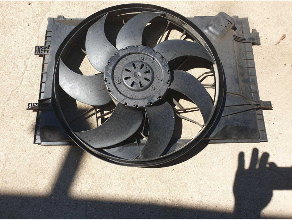 Охладителна перка за Mercedes E Class W211 2.7CDI Охладителна перка за Mercedes E Class W211 2.7CDI