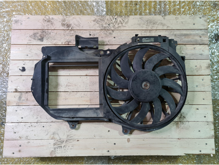 Охладителна перка за Ауди А4 Б6 2.0и / Audi A4 B6 2.0i