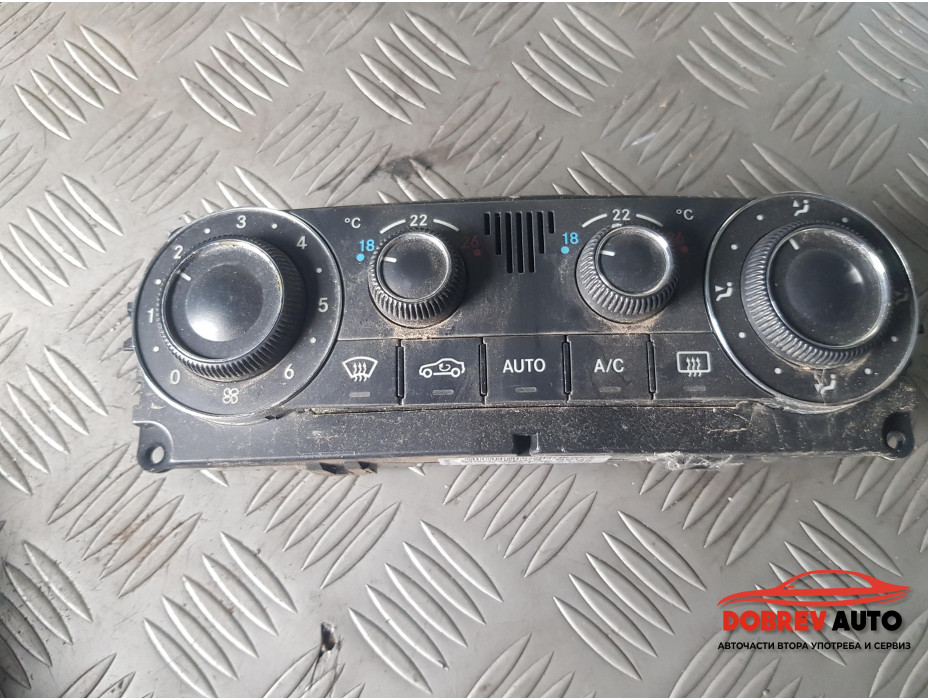 Панел за климатик за Mercedes C Class W203 Панел за климатик за Mercedes C Class W203