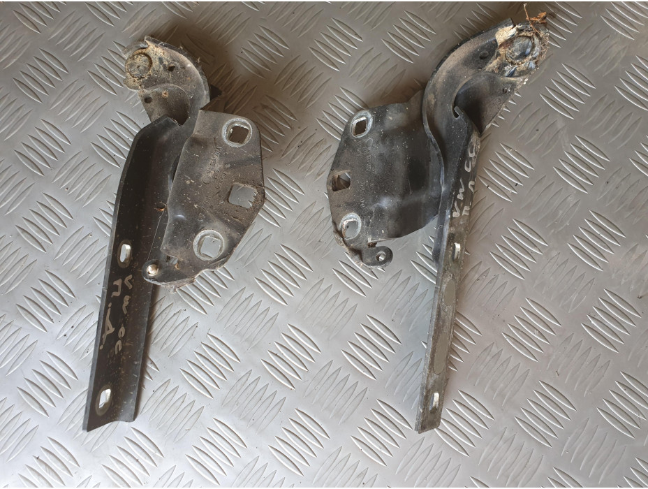 Панти за преден капак за VW Passat CC 2.0TSI Панти за преден капак за VW Passat CC 2.0TSI