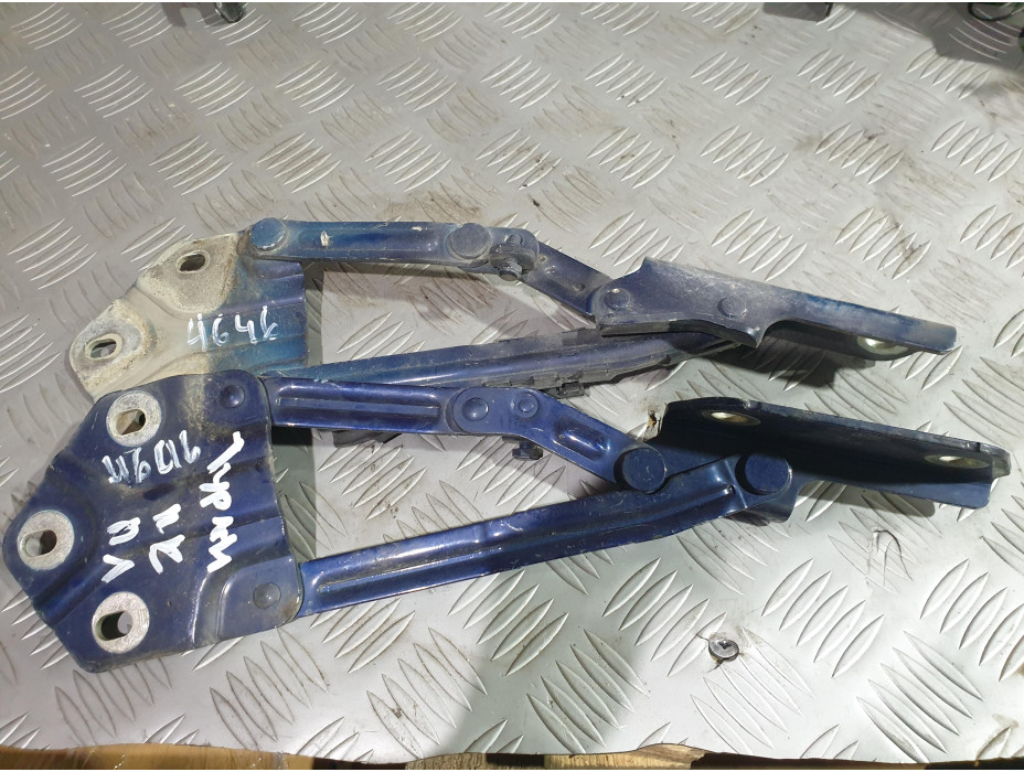 Панти за преден капак за VW Touran 1.9 TDI