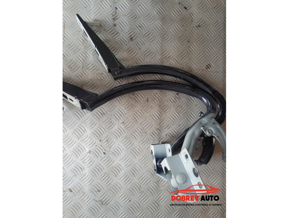 Панти (заден капак) за Audi A8 D4 3.0 TDI Панти (заден капак) за Audi A8 D4 3.0 TDI