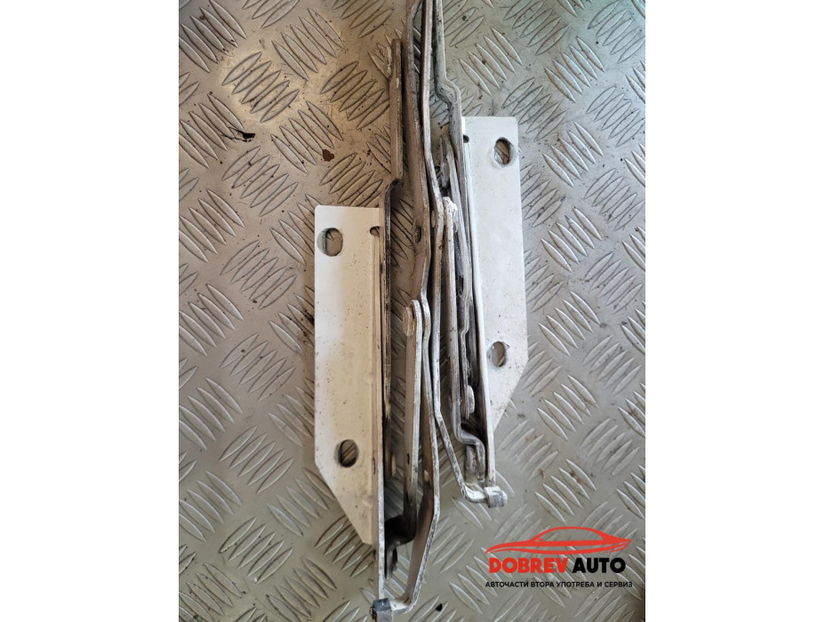 Панти (преден капак) за Mercedes Vito W638