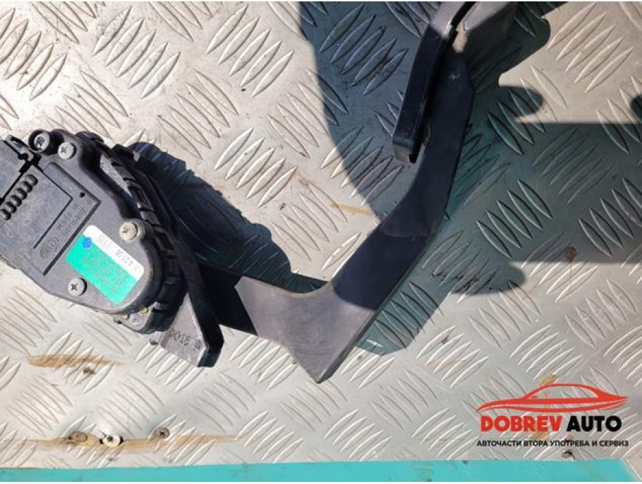 Педал газ за Audi A8 D3 6.0 W12 Педал газ за Audi A8 D3 6.0 W12