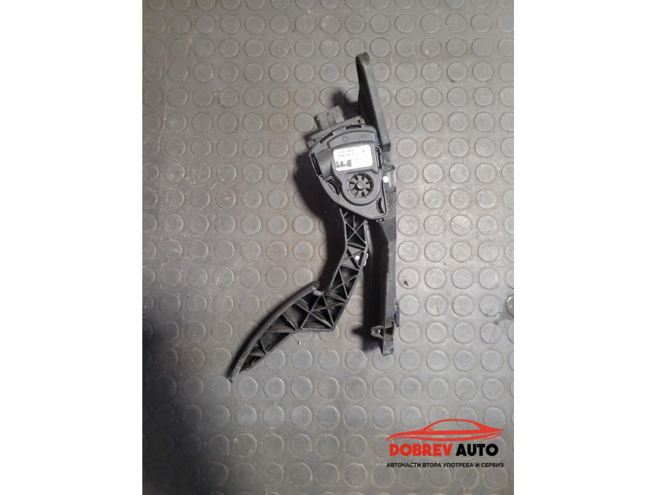 Педал газ за Mercedes GLE 4.3 AMG