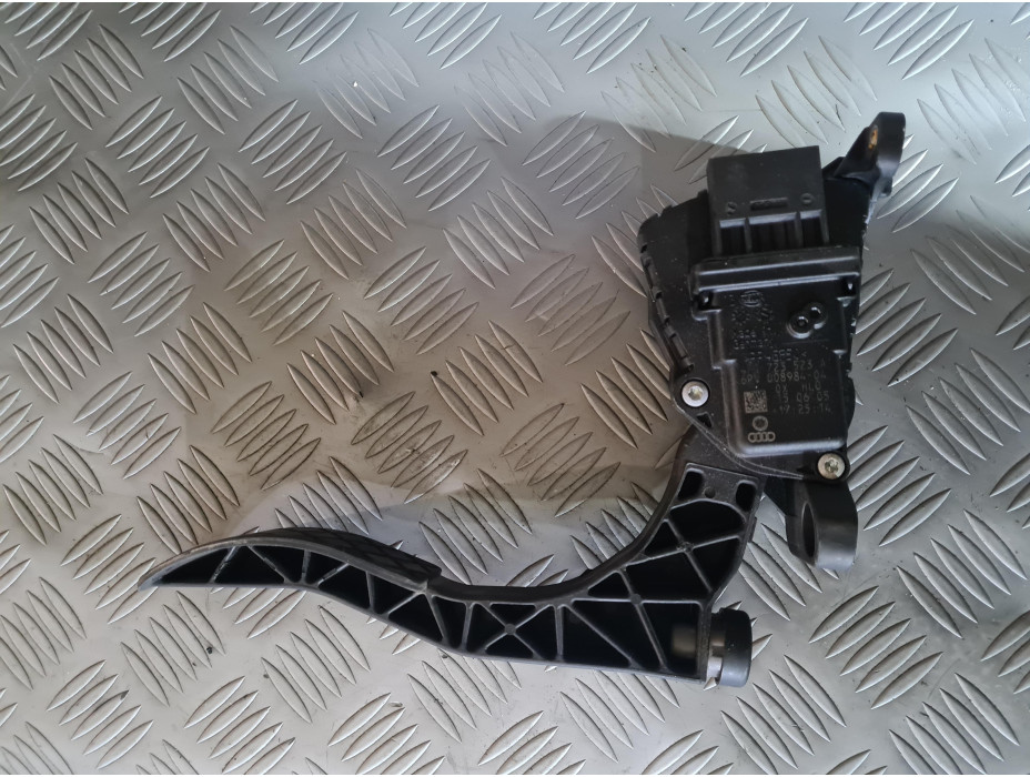 Педал за газ за A6 4F 2.7 TDI- автомат