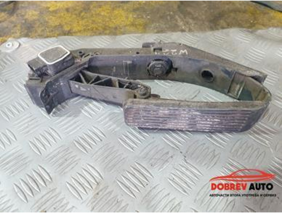 Педал за газ за Mercedes S 500 Long W221