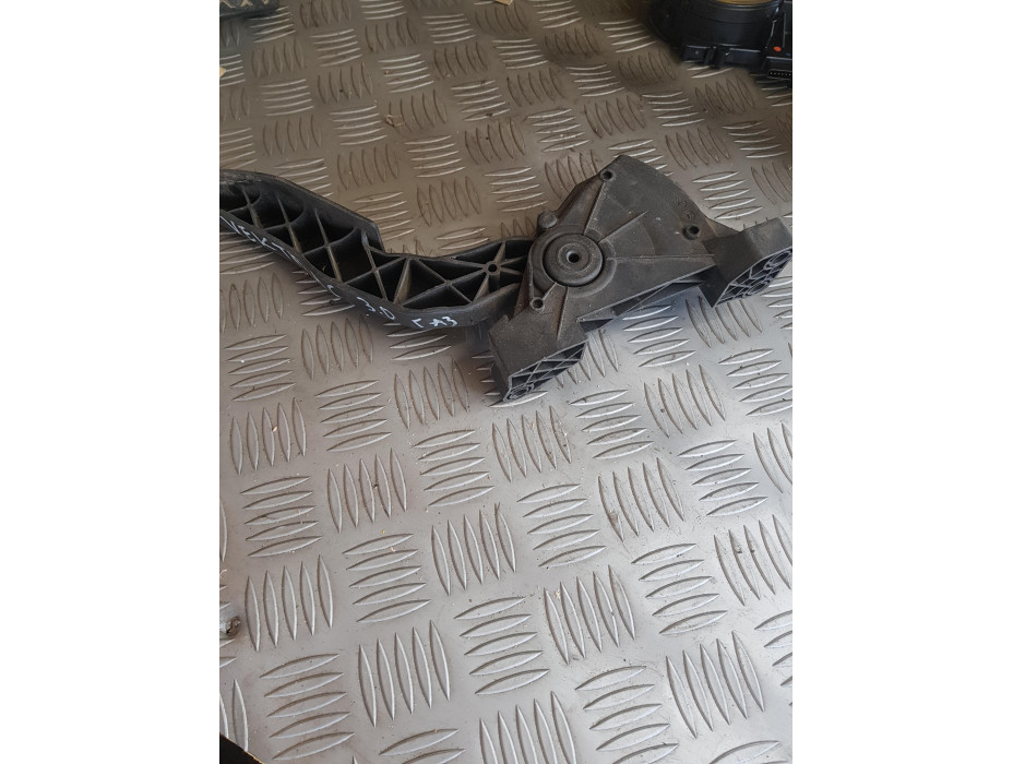 Педал за газ за Opel Vectra C 3.0CDTI Педал за газ за Opel Vectra C 3.0CDTI