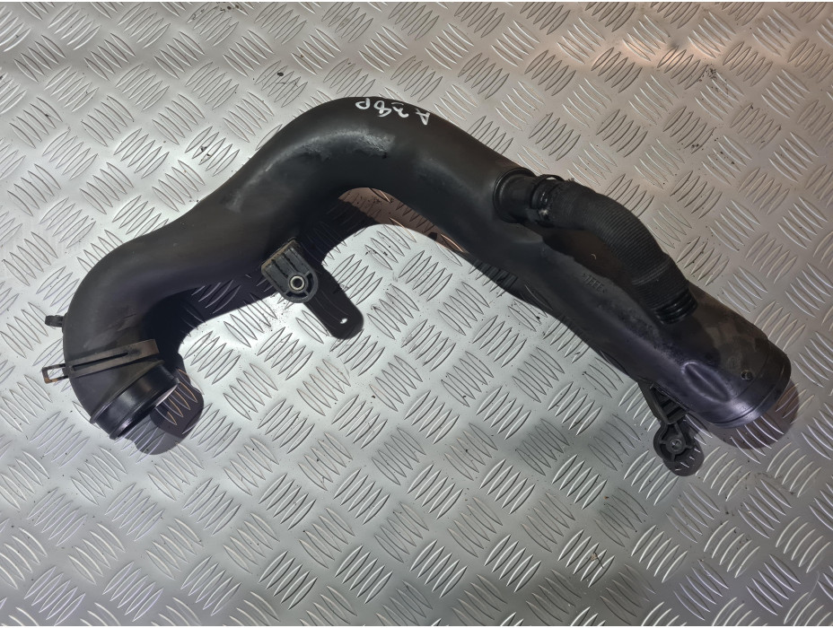 Пластамасова тръба за Audi A3 8P 2.0TDI