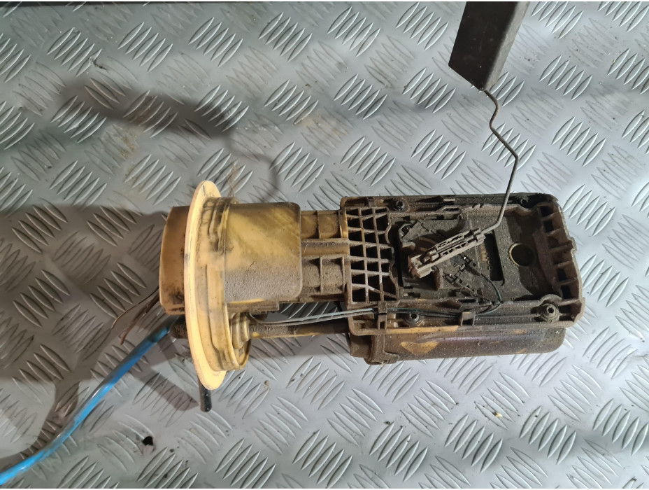 Подкачваща помпа за VW Touran 2.0 TDI Подкачваща помпа за VW Touran 2.0 TDI