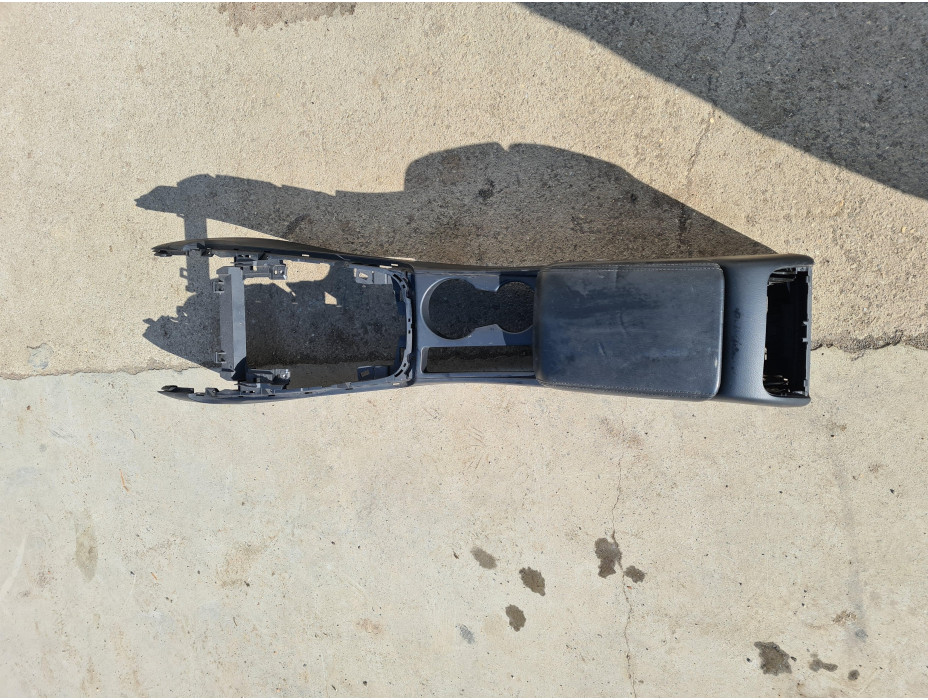 Подлакътник за Audi A5 8T