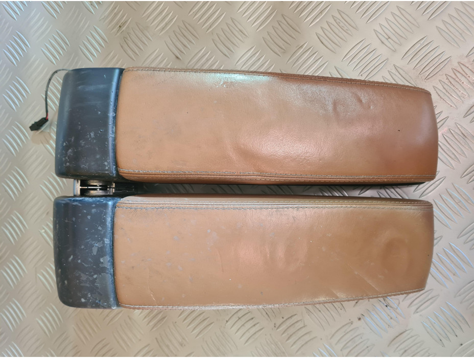 Подлакътник за Audi A8 D3 4.2i Long