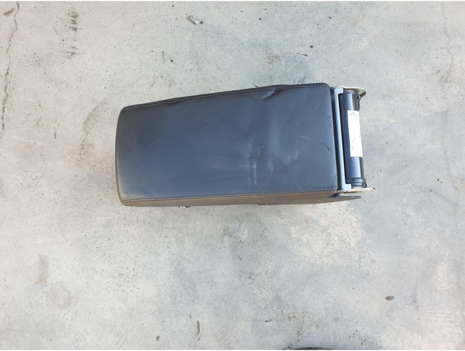 Подлакътник за VW Passat CC 2.0 TSI 