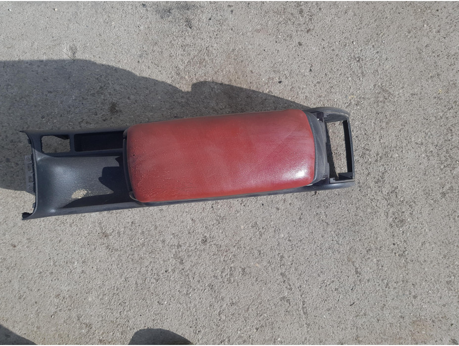 Подлакътник за Ауди А6 Ц5 2.5 Дизел / Audi A6 C5