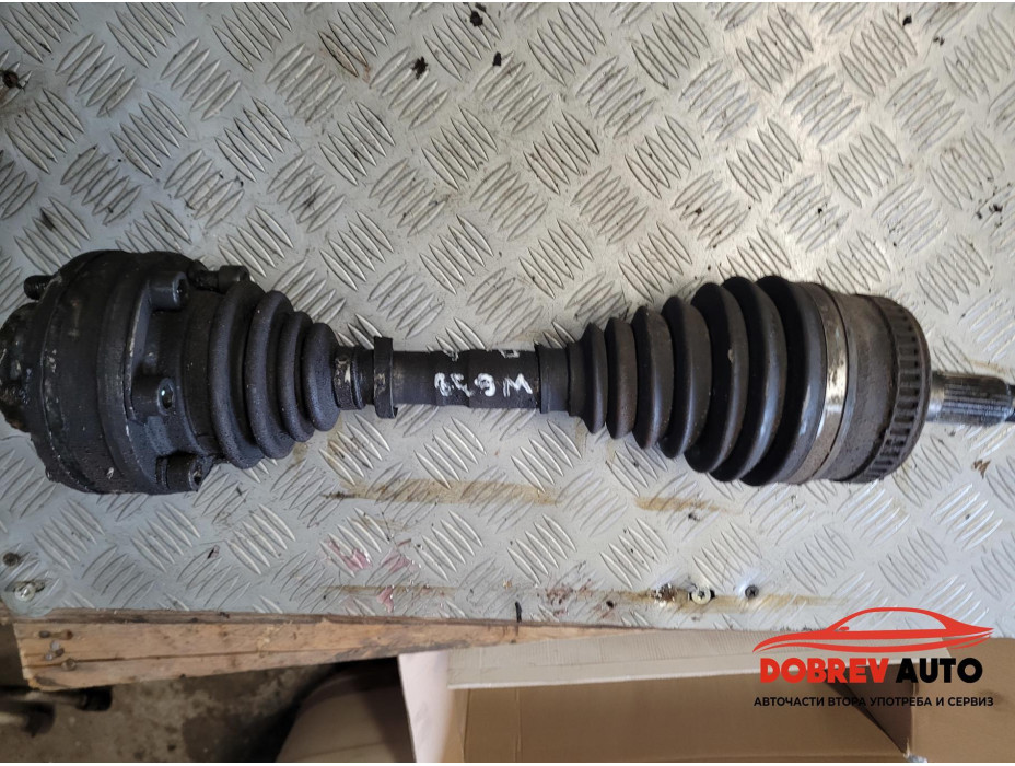 Полуоска (предна дясна) за Mercedes Vito W638