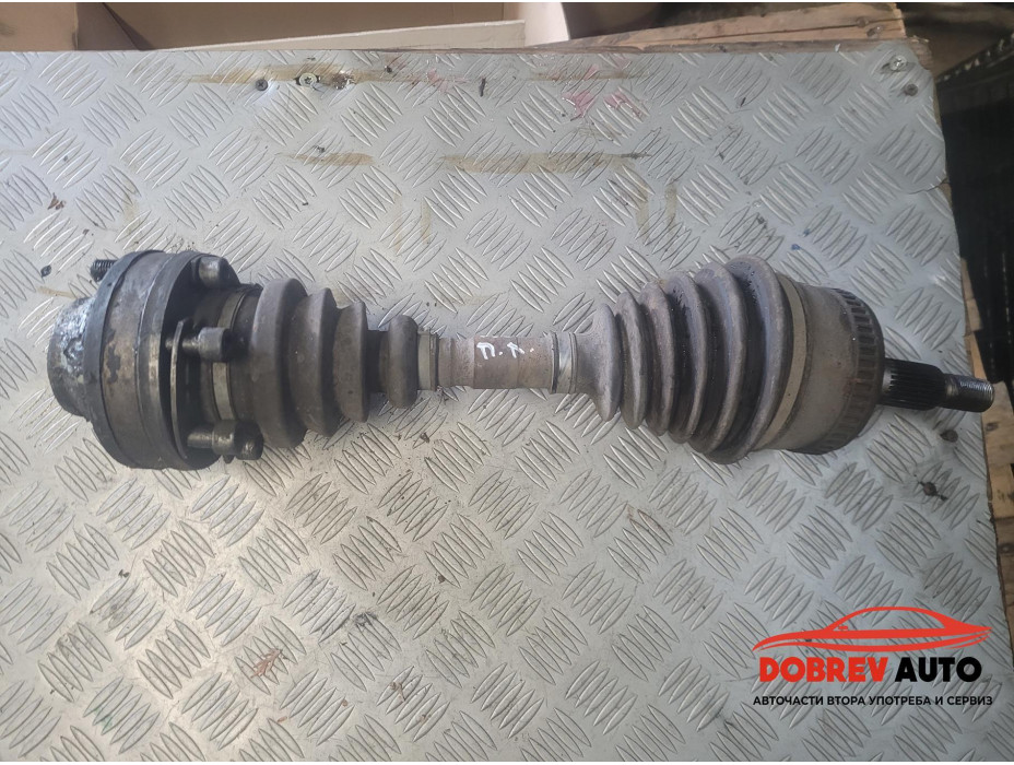 Полуоска (предна лява) за Mercedes Vito W638