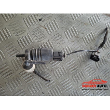 Помпа чистачки за VW Sharan