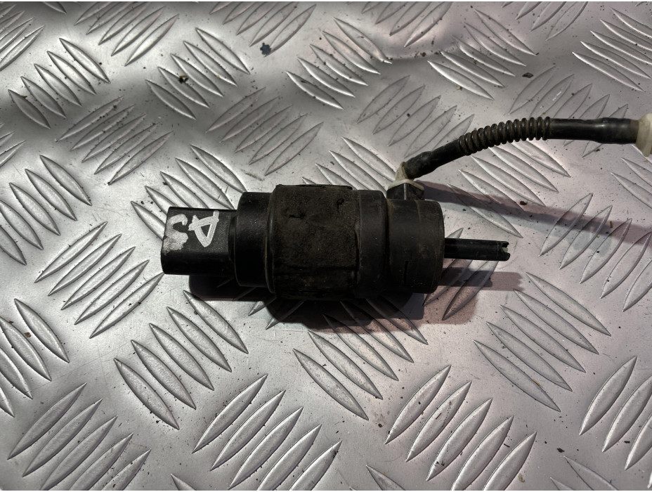 Помпичка за измиване на фарове за Audi A5 8T Помпичка за измиване на фарове за Audi A5 8T