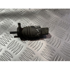 Помпичка за течност за чистачки за Audi A4 B5 Sedan