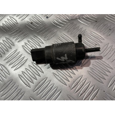 Помпичка за течност за чистачки за Mercedes Vito W639 Помпичка за течност за чистачки за Mercedes Vito W639