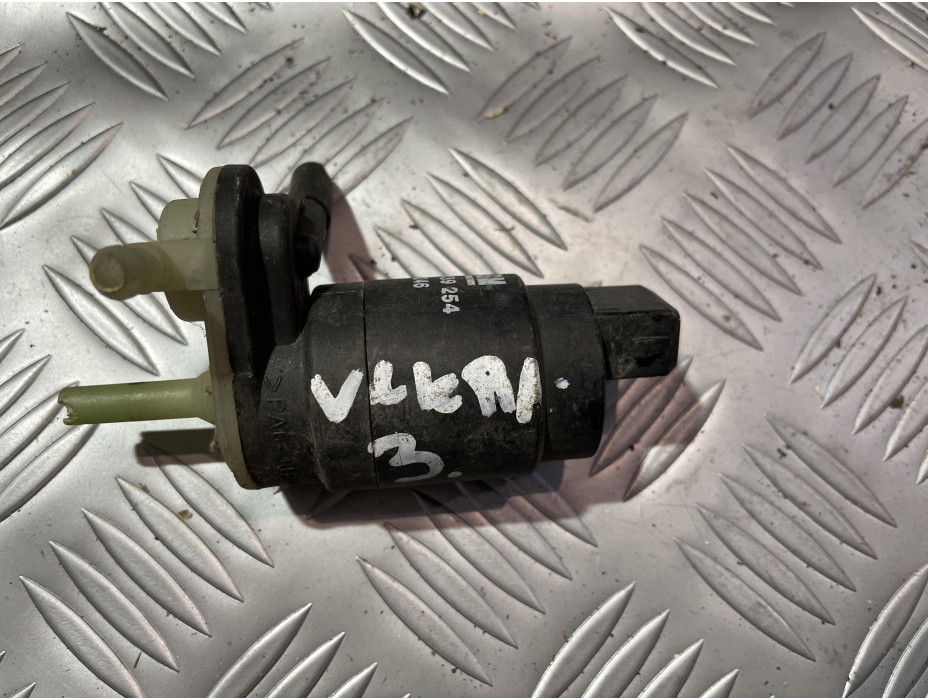 Помпичка за течност за чистачки за Opel Vectra C Hatchback