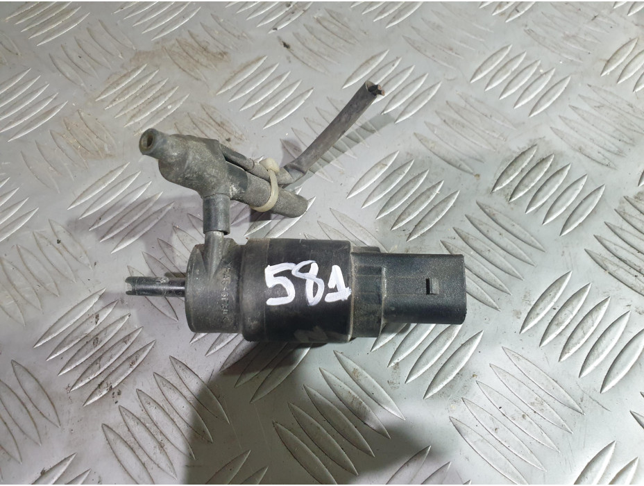 Помпичка за чистачки за Мерцедес Е 320 комби / Mercedes E 320 W211