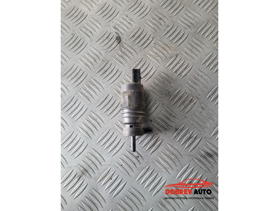 Помпичка течност за чистачки за Audi A8 D3 4.2 FSI