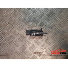 Помпичка течност за чистачки за BMW F10 520d Sedan