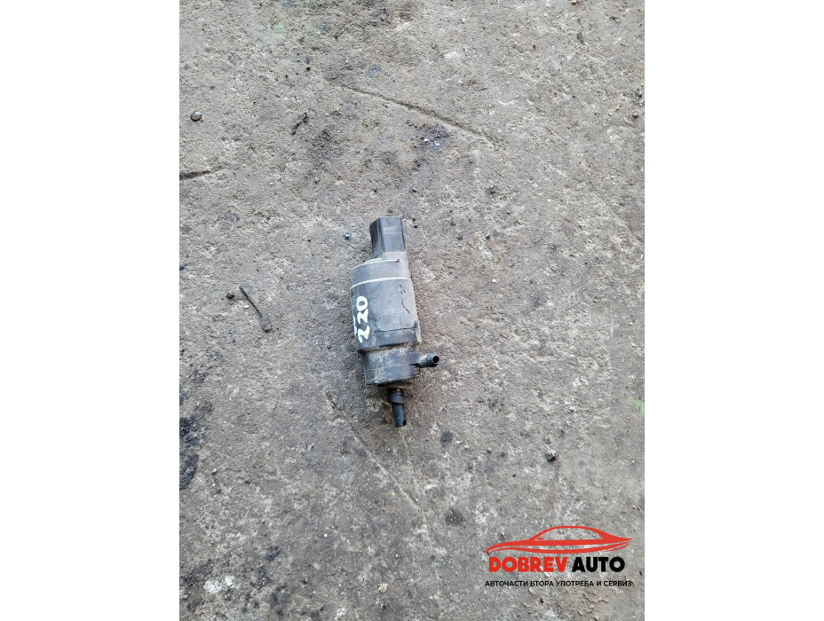 Помпичка чистачки за Mercedes S Class W220 Помпичка чистачки за Mercedes S Class W220