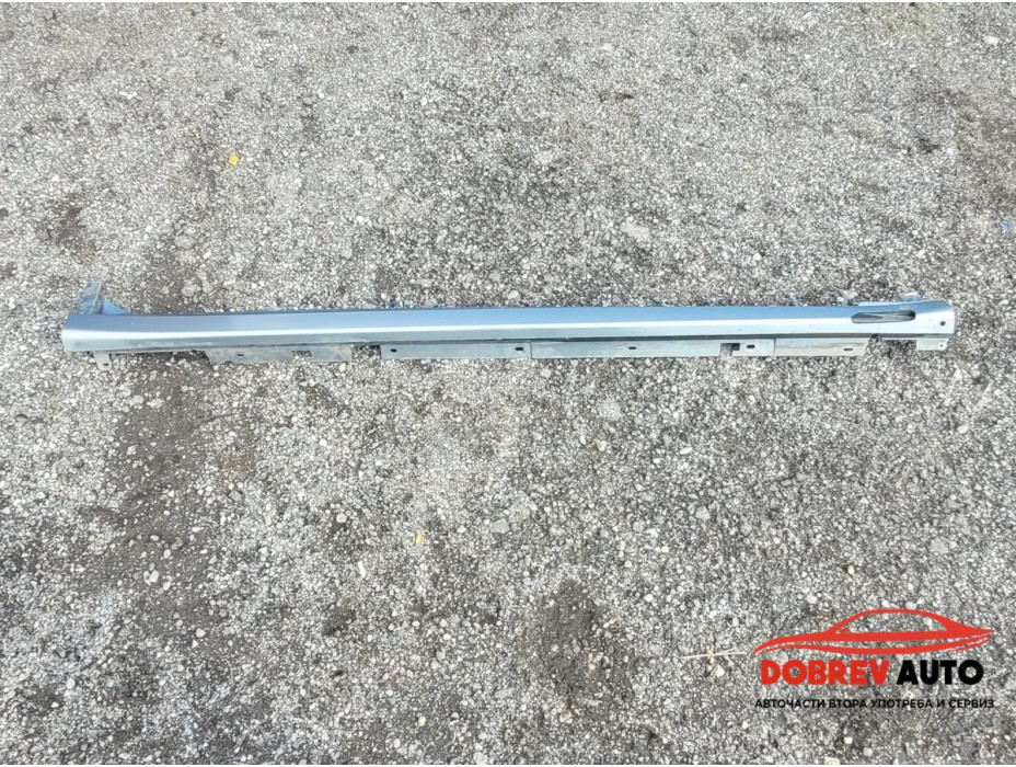 Праг (десен) за BMW X4M G02 Competition Праг (десен) за BMW X4M G02 Competition