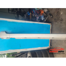 Праг (десен - комби) за VW Passat B7 Праг (десен - комби) за VW Passat B7