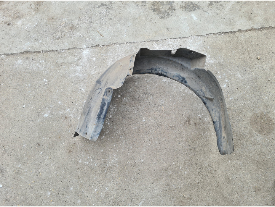 Преден десен подкалник за Audi A6 C5 2.4 i Automat Sedan Преден десен подкалник за Audi A6 C5 2.4 i Automat Sedan