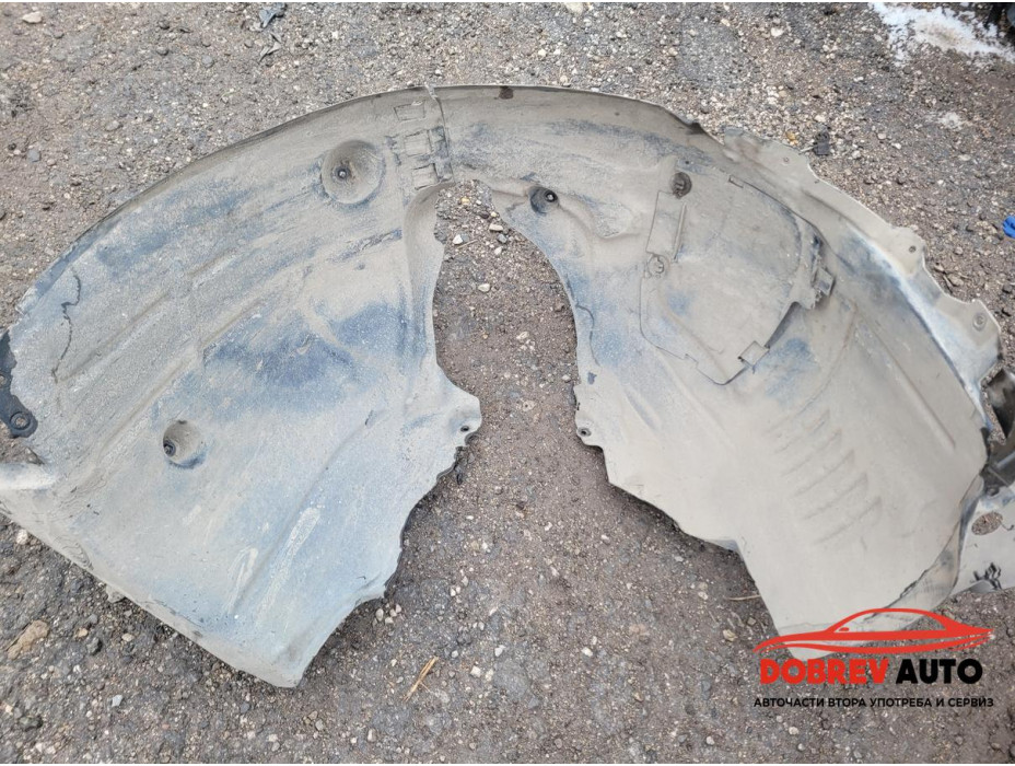 Преден десен подкалник за Mercedes C220 W205 AMG Line