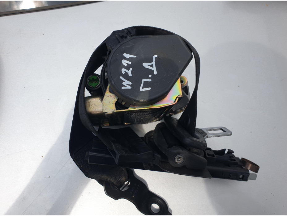 Преден десен предпазен колан за Mercedes E Class W211 2.7CDI