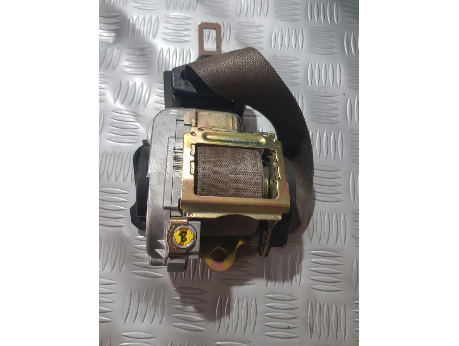 Преден десен предпазен колан за Мерцедес Е 320 комби / Mercedes E 320 W211 Преден десен предпазен колан за Мерцедес Е 320 комби / Mercedes E 320 W211