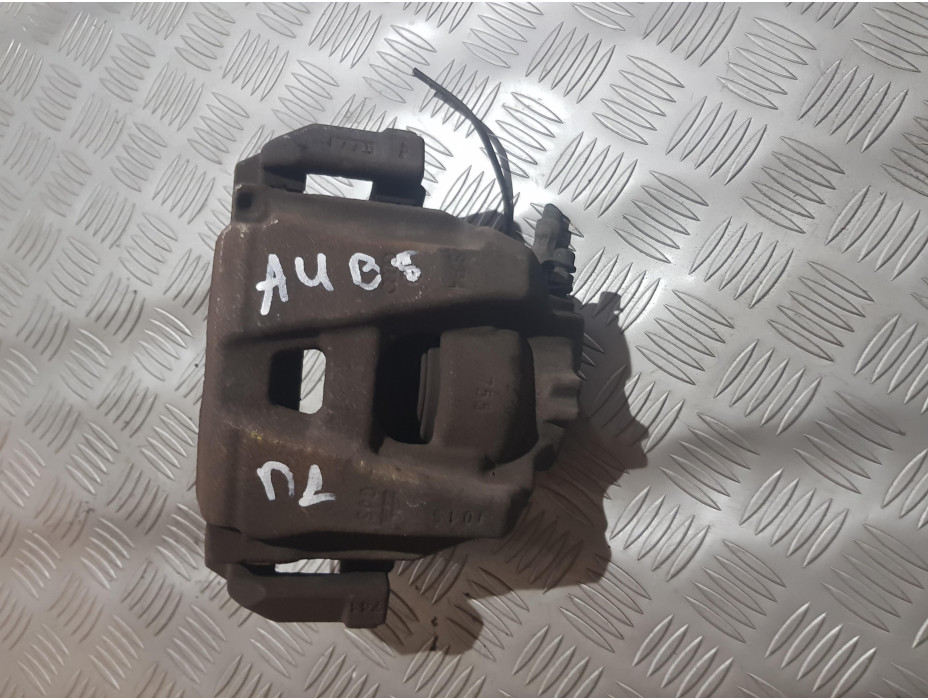 Преден десен спирачен апарат за Audi A4 B8 2.0TDI Преден десен спирачен апарат за Audi A4 B8 2.0TDI