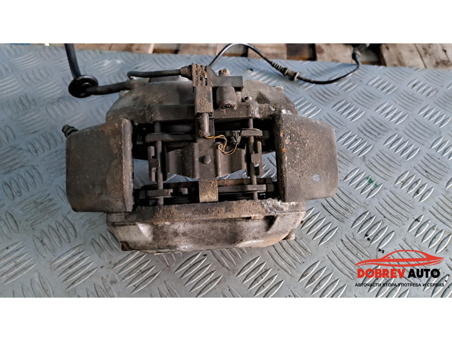 Преден десен спирачен апарат за Audi Q7 3.0 TDI Преден десен спирачен апарат за Audi Q7 3.0 TDI