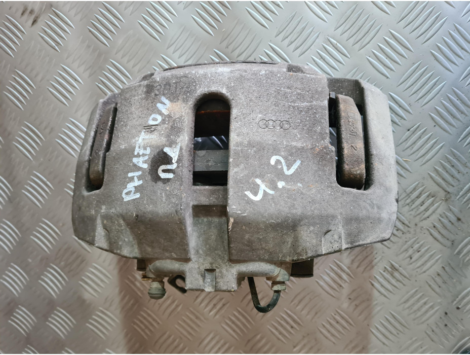 Преден десен спирачен апарат за Volkswagen Phaeton 4.2i