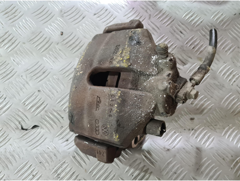 Преден десен спирачен апарат за VW Passat B6 2.0 TDI ВМР